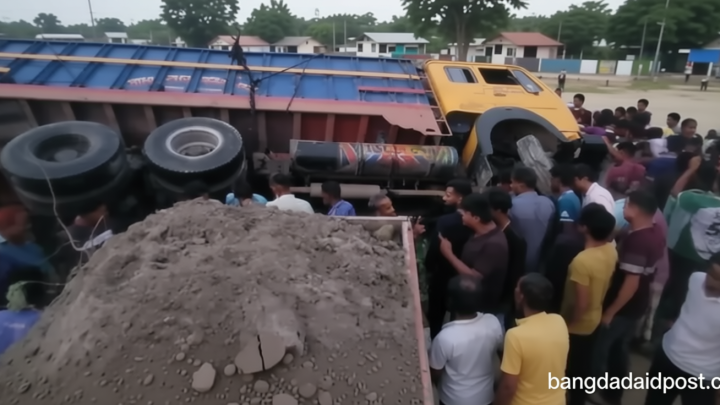 নীলফামারীতে ট্রাক উল্টে নিহত ২