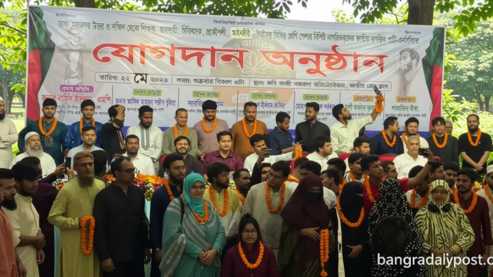 ঢাকায় এনসিপিতে কয়েকশ মানুষের যোগদান