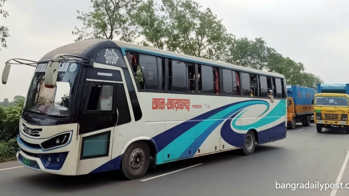 কুমিল্লায় ঢাকা-চট্টগ্রাম মহাসড়কে ১০ কিলোমিটার যানজট