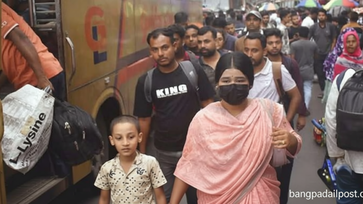 শহর ছেড়ে শেকড়ের পথে যাত্রা, ধোলাইপাড়ে জনস্রোত