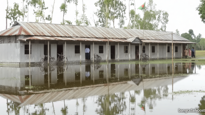 কু‌ড়িগ্রামে জলাবদ্ধতায় ২ বিদ্যালয়ে শিক্ষা কার্যক্রম ব্যাহত