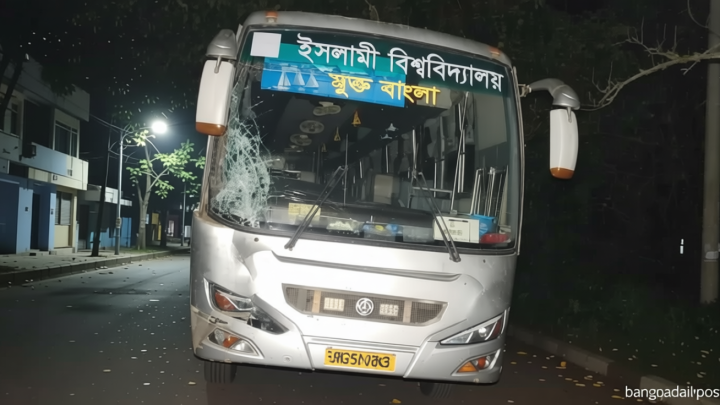 ইসলামী বিশ্ববিদ্যালয়ের বাসের সঙ্গে সংঘর্ষে নছিমনচালক নিহত