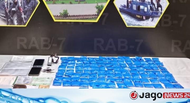 কাভার্ড ভ্যানে তল্লাশি, অভিনব কায়দায় লুকানো ২৩ হাজার ইয়াবা জব্দ