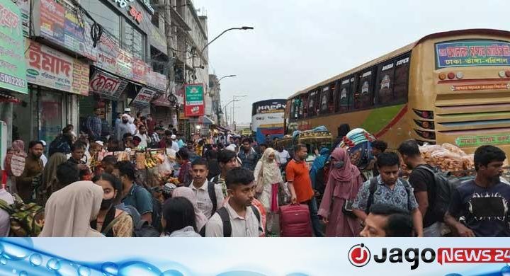 ঈদযাত্রায় সায়েদাবাদ-যাত্রাবাড়ীতে মানুষের ঢল, বাড়তি ভাড়া আদায়ের অভিযোগ