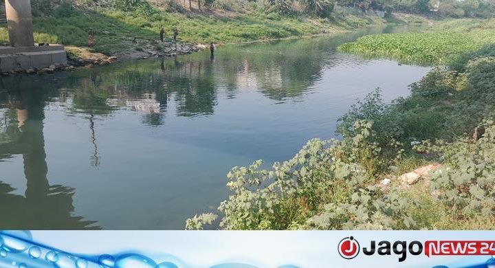 খরস্রোতা মাথাভাঙ্গা এখন সরু খাল