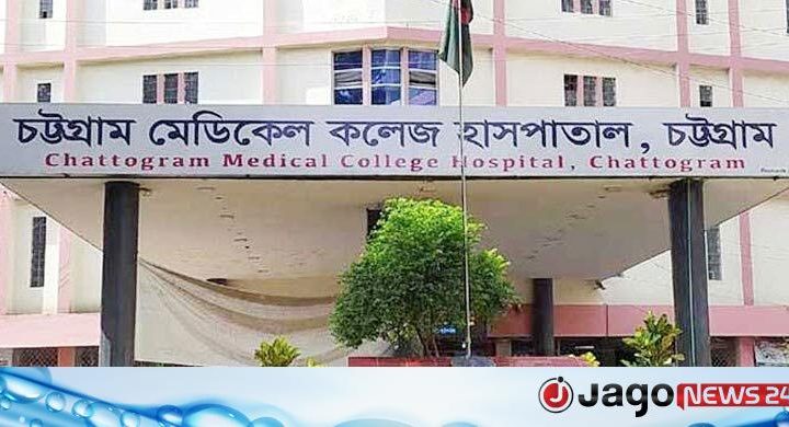 সড়কে পড়ে থাকা গাছ সরাতে গিয়ে আরেক গাছের চাপায় অটোরিকশাচালকের মৃত্যু