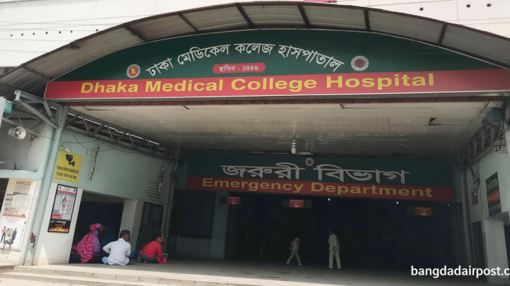 ঢামেকের মসজিদের পাশে পড়ে ছিল অজ্ঞাতপরিচয় ব্যক্তির মরদেহ