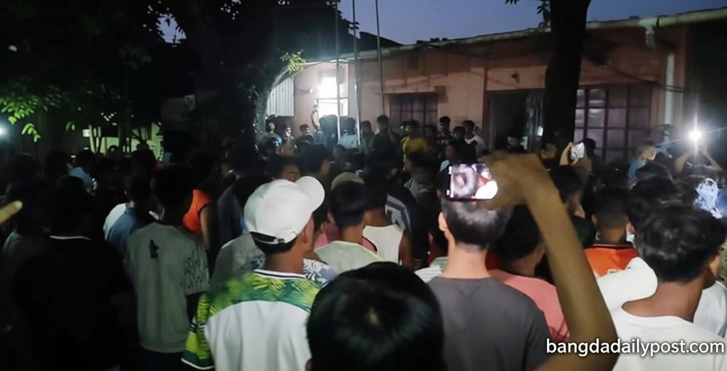 রোহিঙ্গা ক্যাম্পে রোগীর মৃত্যুকে কেন্দ্র করে হাসপাতাল ভাঙচুর