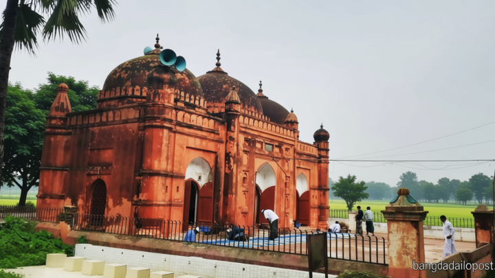 মোগল ঐতিহ্যের সাক্ষী বড় শরিফপুর মসজিদ