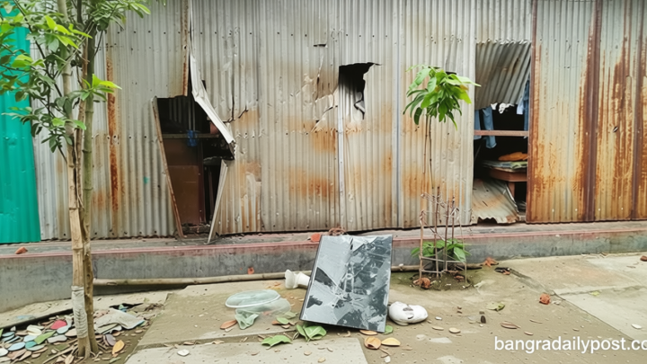 সোনারগাঁয়ে দুই পক্ষের সংঘর্ষে আহত ১২, লুটপাট-ভাঙচুর