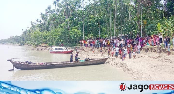 লঞ্চের ছাদ থেকে পড়ে নিখোঁজ কিশোর