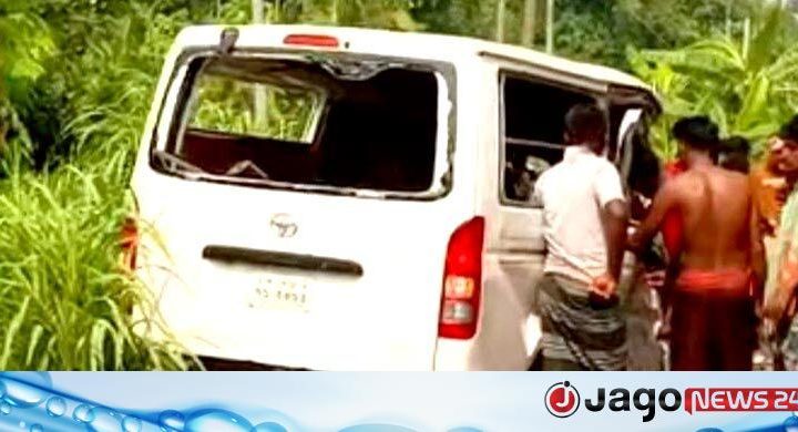 বাসের সঙ্গে মরদেহবাহী অ্যাম্বুলেন্সের সংঘর্ষ, নিহত ২