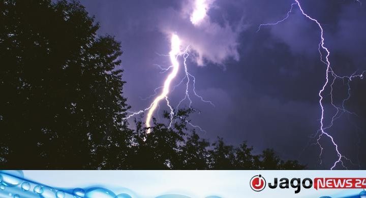 টাঙ্গাইলে বজ্রপাতে বাবা-মেয়ের মৃত্যু