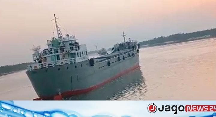 সুন্দরবনের অভ্যন্তরে ভারতগামী কার্গো জাহাজে ডাকাতির অভিযোগ