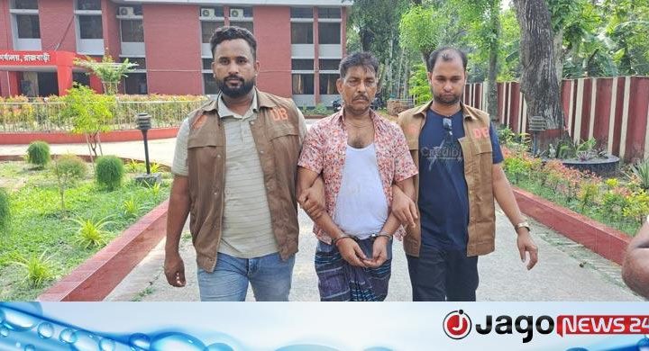 দৌলতদিয়া যৌনপল্লিতে অভিযান, চোলাই মদসহ একজন আটক