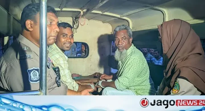 রংপুরে আদালত চত্বরে আইনজীবীদের ওপর হামলা, বাবা-ছেলে আটক