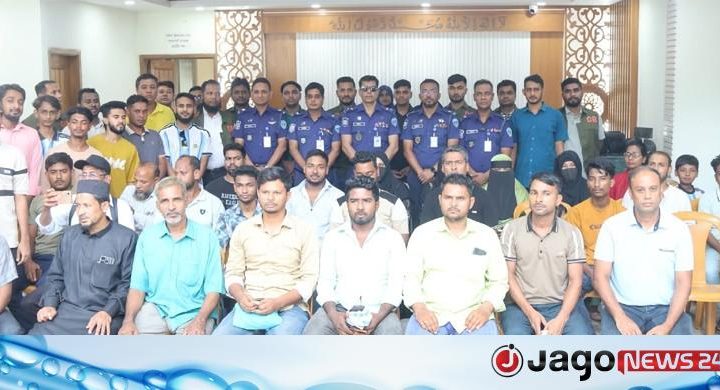চট্টগ্রামে খোয়া যাওয়া ১০১ মোবাইল ফিরিয়ে দিলো পুলিশ