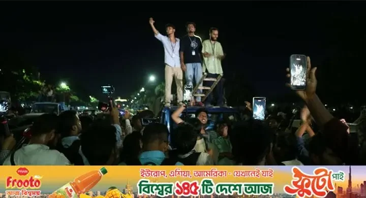 বুধবার পদার্থবিজ্ঞানসহ ৫ বিষয়ের পরীক্ষা, পড়ার টেবিলে নেই পরীক্ষার্থীরা