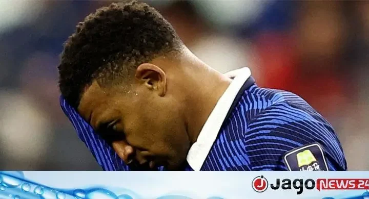 এভাবে হেরে বিদায় নেবে ভাবতেই পারেনি ফ্রান্সের খেলোয়াড়রা