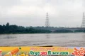 ‘মরলে একসঙ্গে মরব’ / প্রেমিক যমুনায় ঝাঁপ দিতেই কেটে পড়লেন প্রেমিকা!