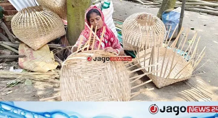 টিকে থাকার লড়াইয়ে ধুঁকছে বাঁশশিল্প