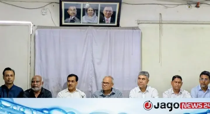 নওগাঁ জেলা বিএনপির নেতাদের সঙ্গে রিজভীর মতবিনিময়