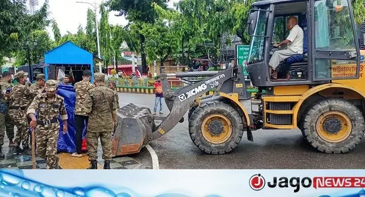 কাজীর দেউরী থেকে লালখান বাজার পর্যন্ত ফুটপাত দখলমুক্ত করলো চসিক