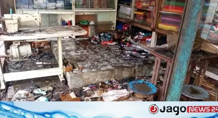 নাটোরে অগ্নিকাণ্ডে দোকান পুড়ে ছাই, ক্ষতিগ্রস্ত ছয় ব্যবসায়ী