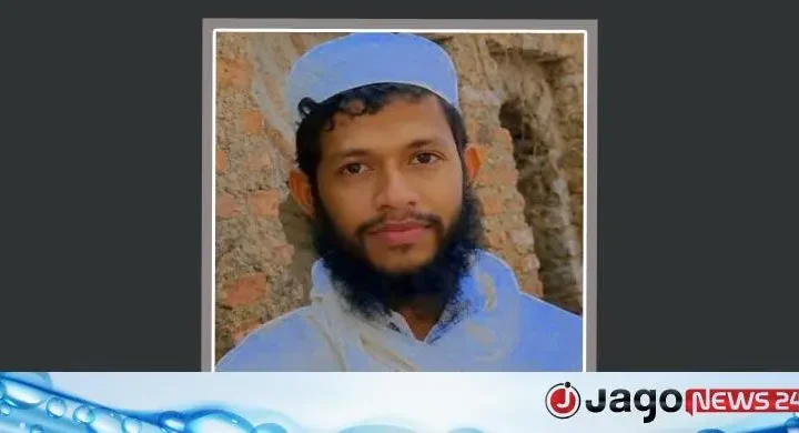 ফজরের নামাজে সেজদায় গিয়ে আর উঠলেন না ইমাম