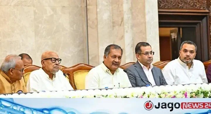 তথ্যমন্ত্রী / সরকারের প্রথম ১৮০ দিন ছিল ধ্বংসস্তূপের জঞ্জাল পরিষ্কারের পর্ব