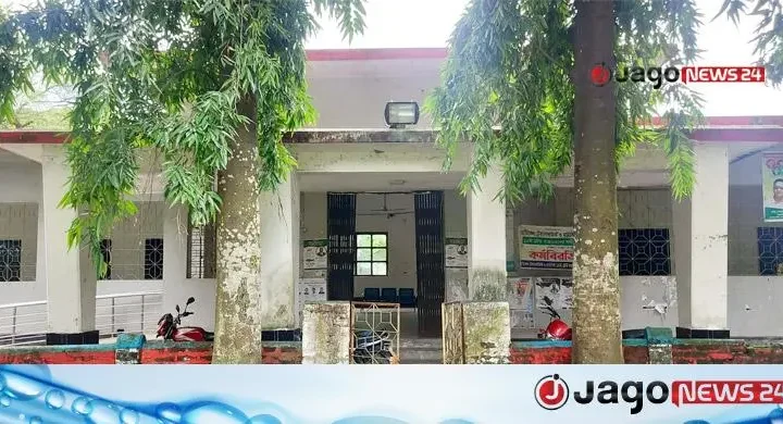১৩৫ বছরের পাকশী রেলওয়ে হাসপাতালজুড়ে ভূতুড়ে পরিবেশ